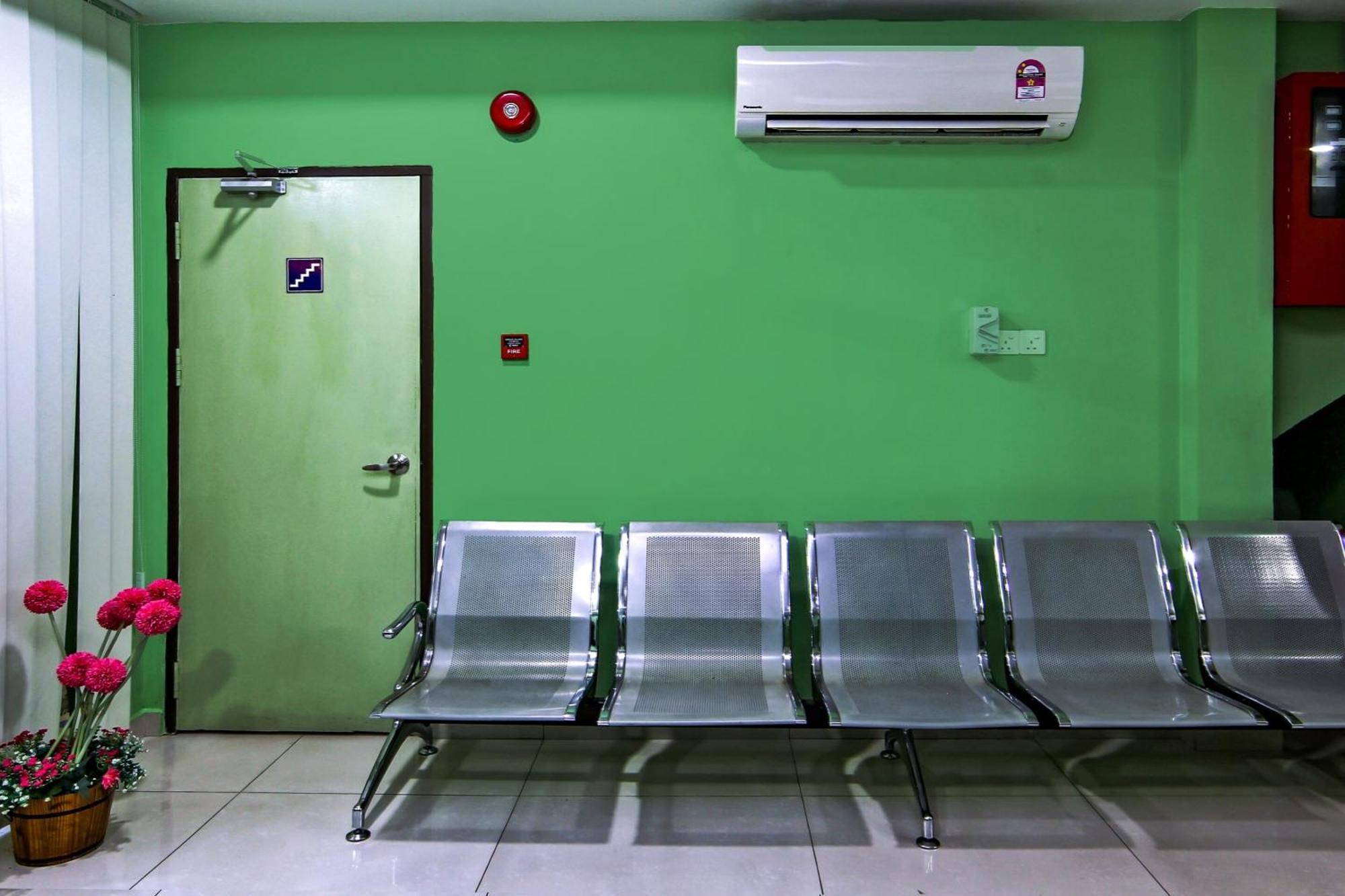 Oyo 44054 Holiday Mansion Inn Sibu Luaran gambar
