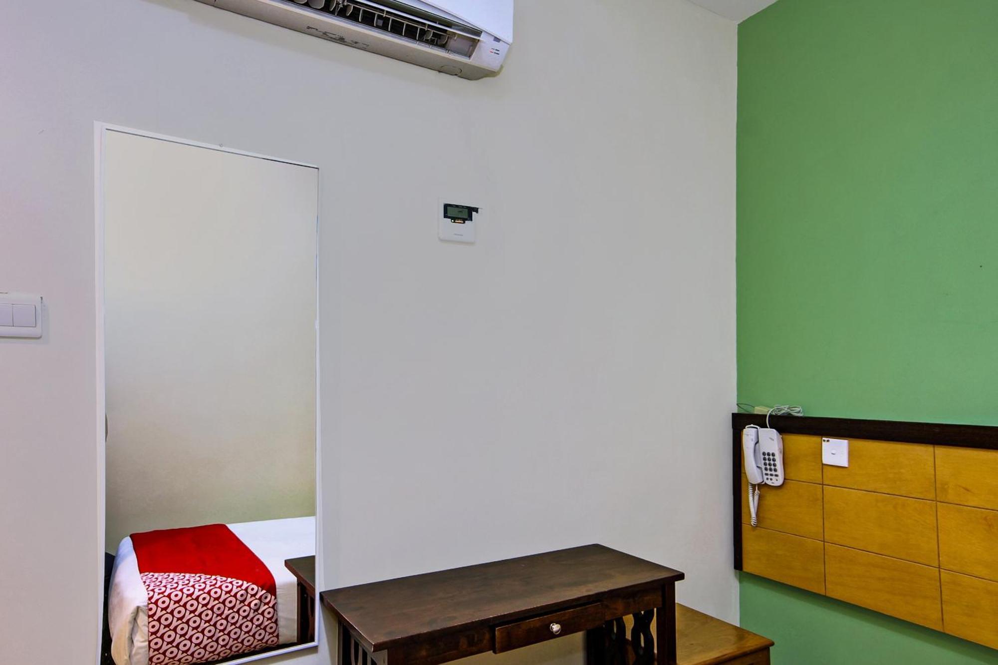Oyo 44054 Holiday Mansion Inn Sibu Luaran gambar