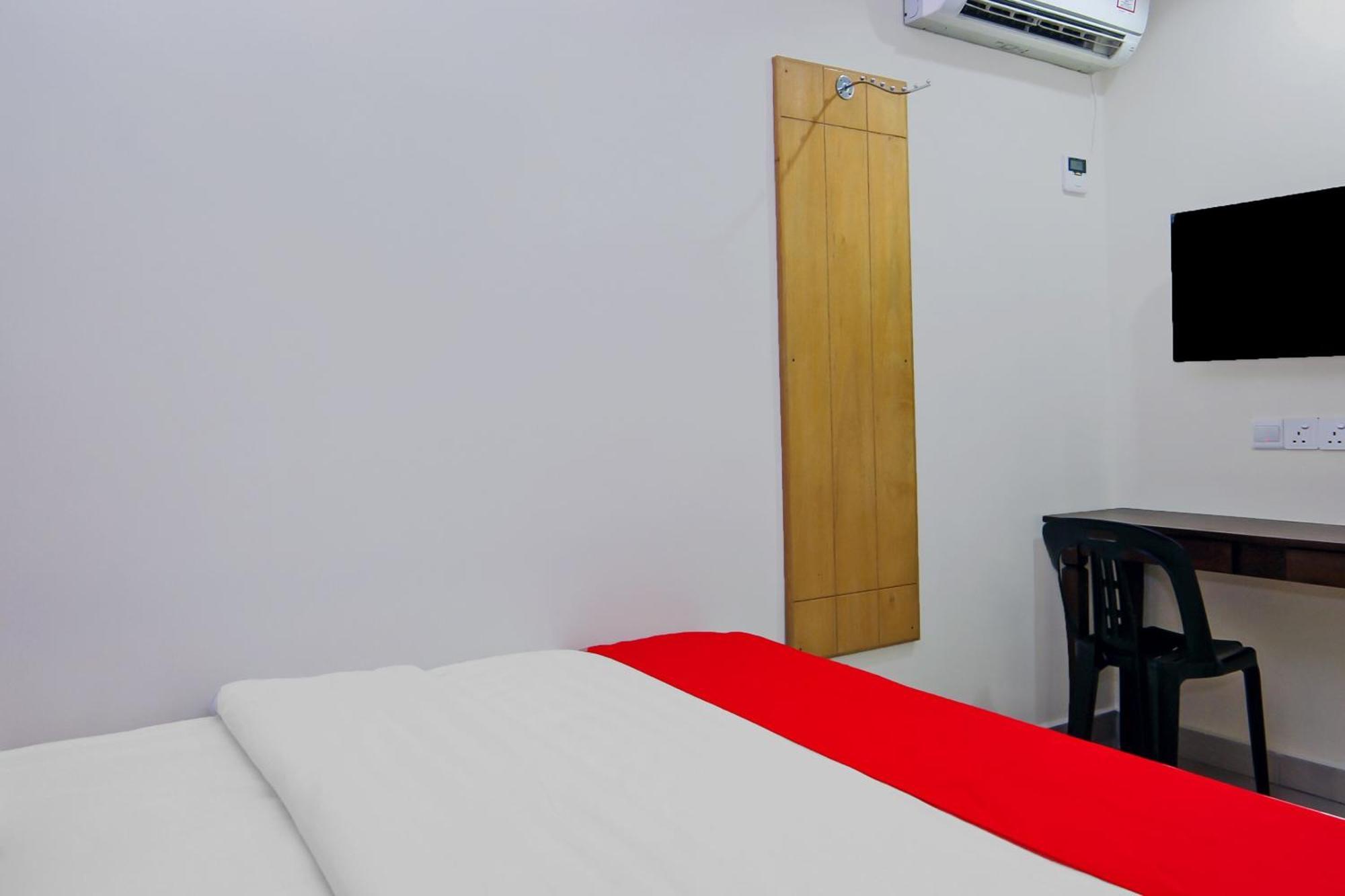 Oyo 44054 Holiday Mansion Inn Sibu Luaran gambar