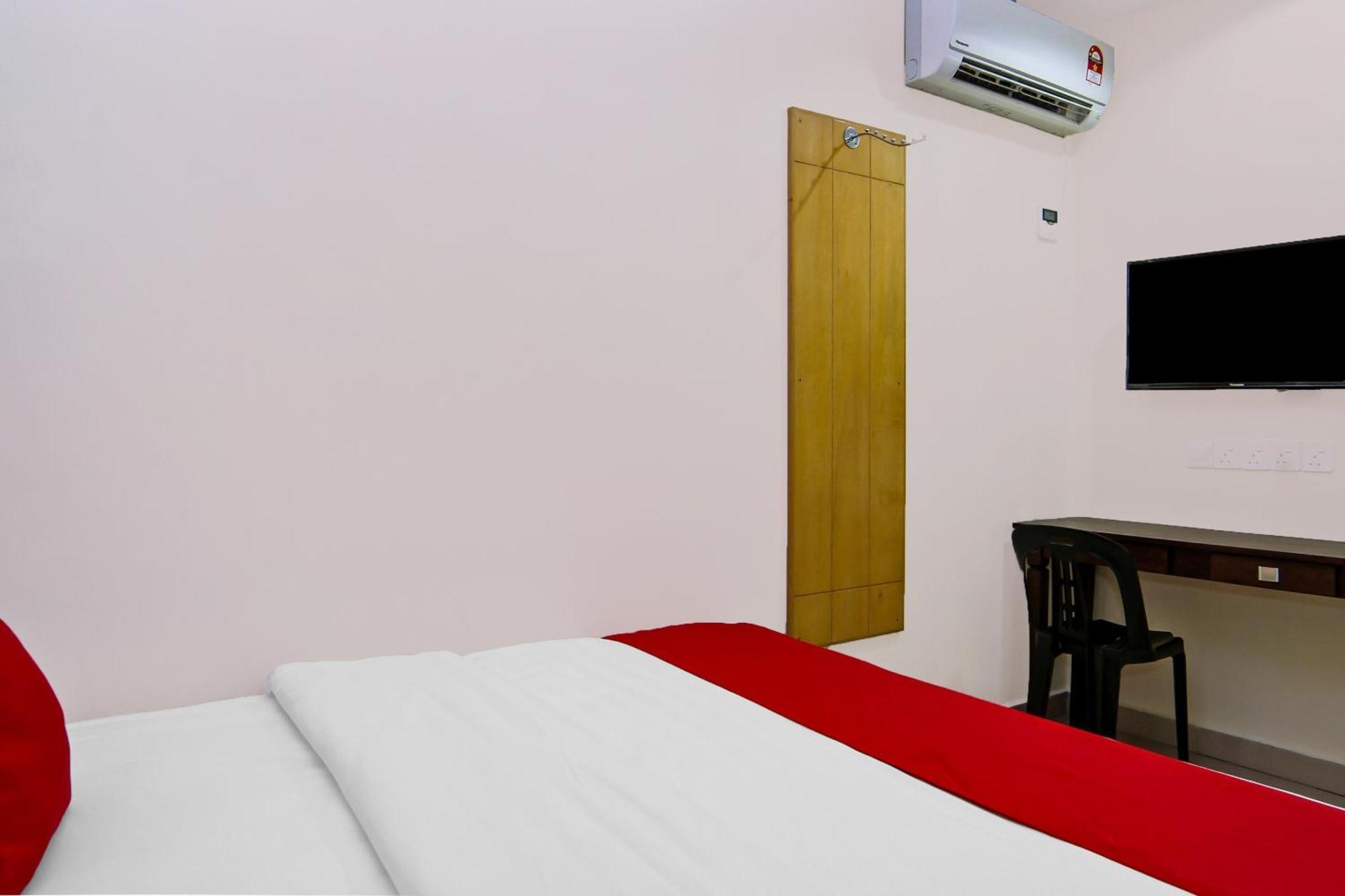 Oyo 44054 Holiday Mansion Inn Sibu Luaran gambar