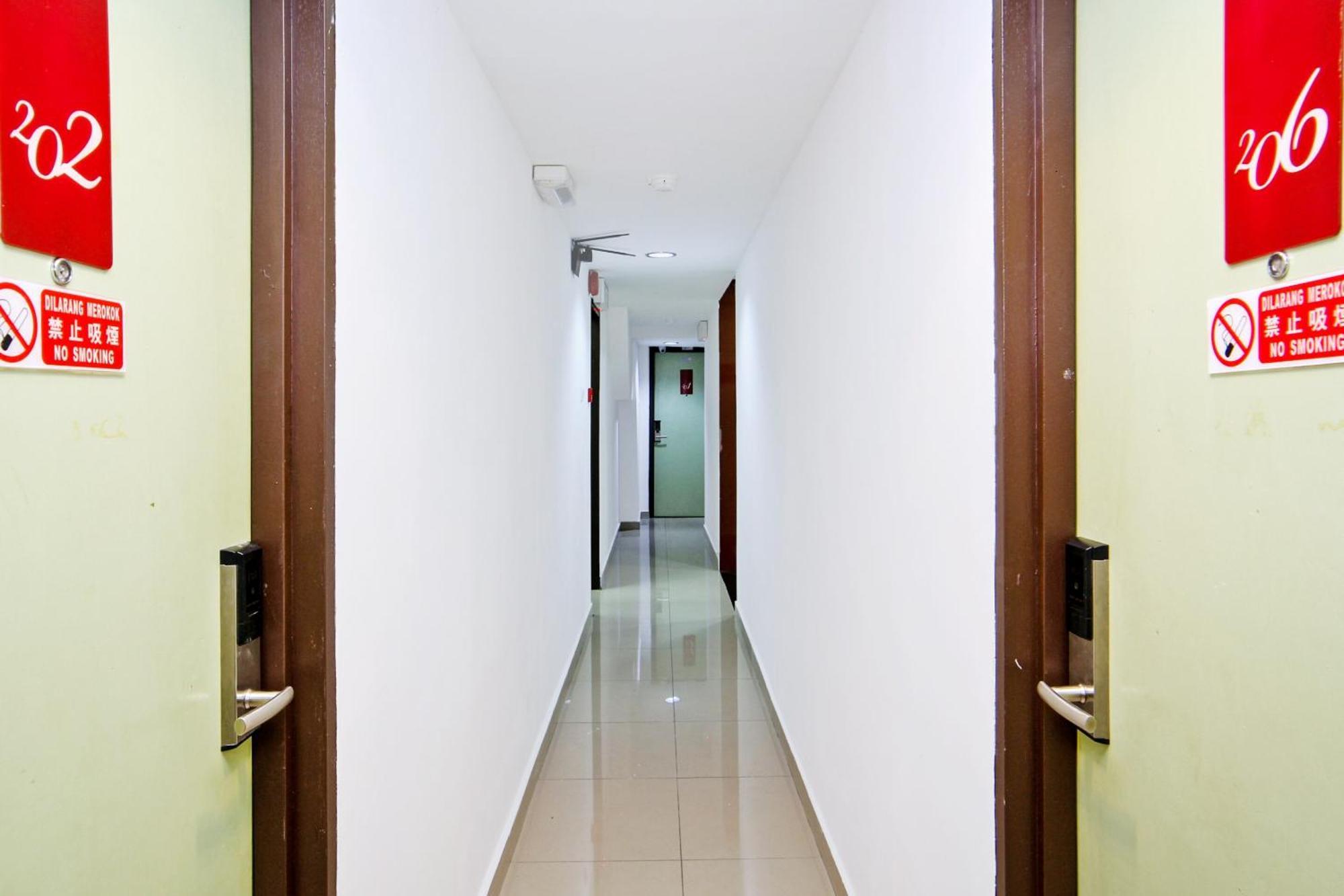 Oyo 44054 Holiday Mansion Inn Sibu Luaran gambar