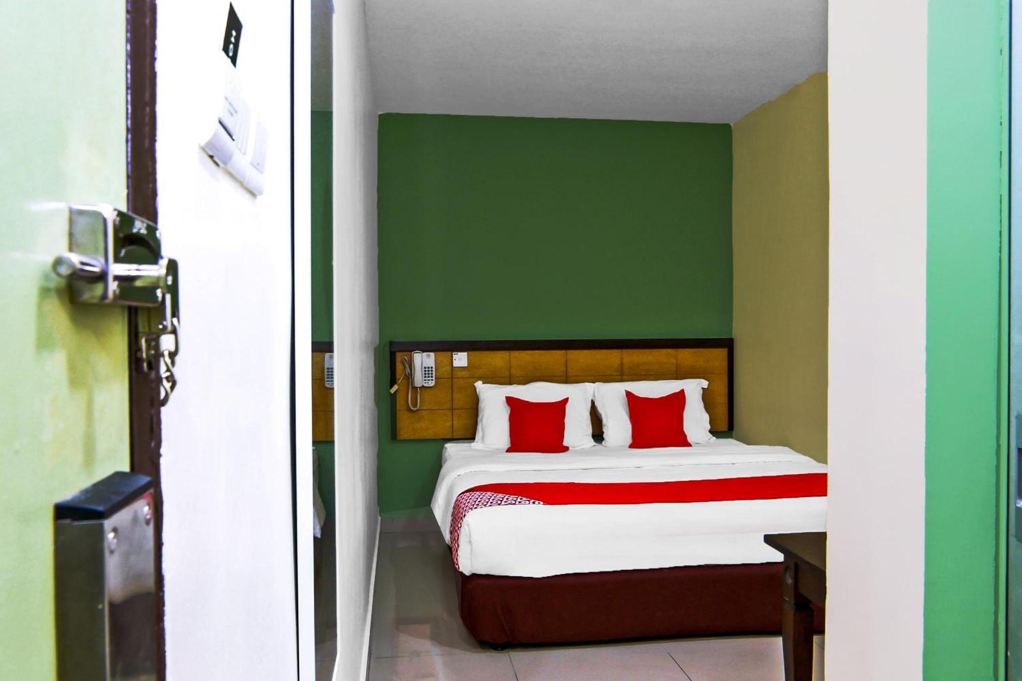 Oyo 44054 Holiday Mansion Inn Sibu Luaran gambar