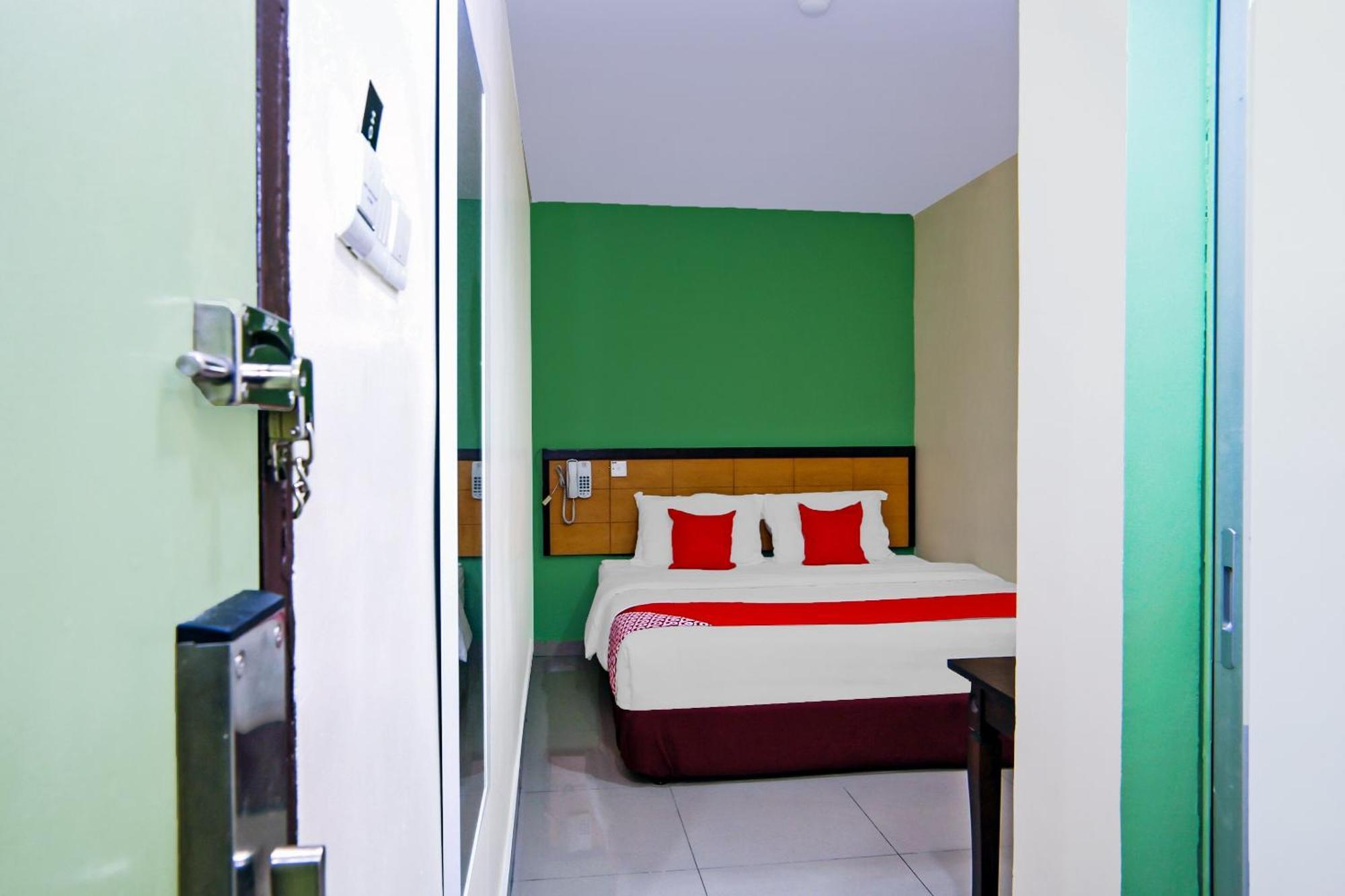 Oyo 44054 Holiday Mansion Inn Sibu Luaran gambar