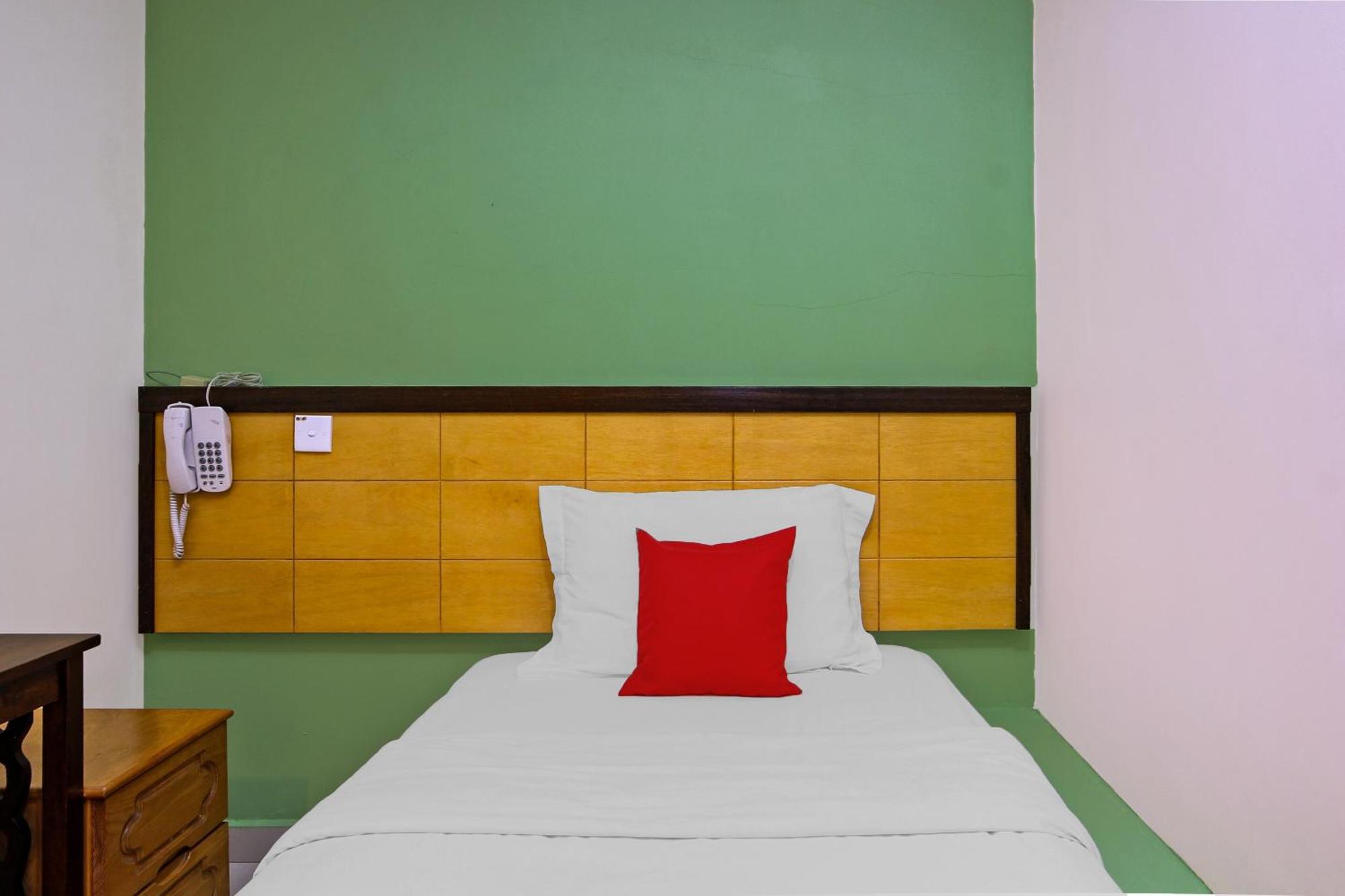 Oyo 44054 Holiday Mansion Inn Sibu Luaran gambar
